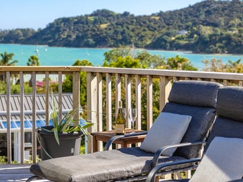 Elevated family home with stunning sea views