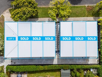 ONLY 1 LEFT! - Stylish & Spacious