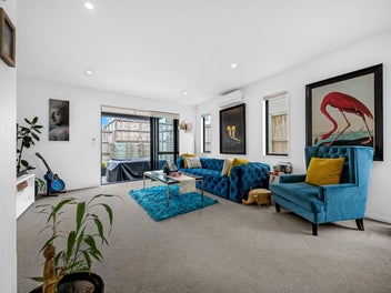 Modern Fletcher-Built Family Home in Flat Bush