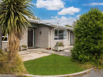 2/127 Clarence Street