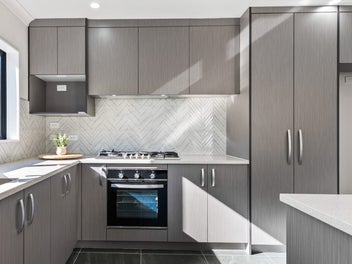 SPACE, STYLE & COMFORT - STUNNING FAMILY HOME!