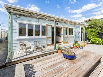 Flat Access, Full Character, Brooklyn Sun