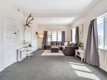 An Easy Step into Central Richmond!