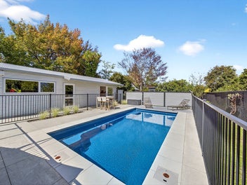 Family Living with Poolside Entertaining