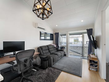 Must Sell Freehold Gem - Act Fast, Don't Miss Out!