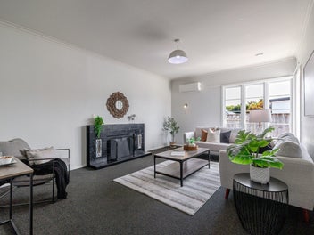 SUN FILLED, WELL LOCATED & READY FOR YOU