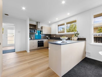 DEADLINE BROUGHT FORWARD - WED 1ST APRIL 4PM