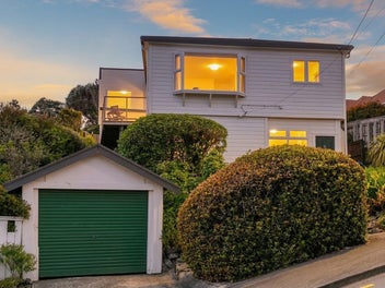 SUN, VIEWS & EASY KHANDALLAH LIVING