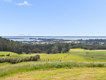 Rare Opportunity: Harbour + Rural Outlook