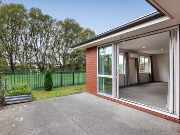 Immediate possession available