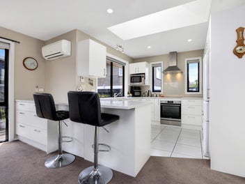 Private, Easy-Care Living In Allenton