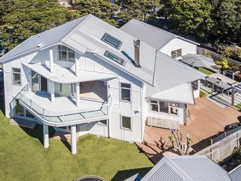 SEASIDE SANCTUARY, SUN AND SPACE