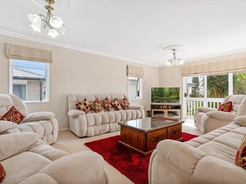 Impressive Living in a Fantastic Location