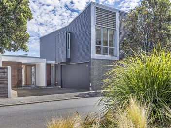 Seatoun Style & Sun | BEO $1,575,000