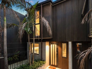 Concrete & Cedar End Position | Priced to Sell