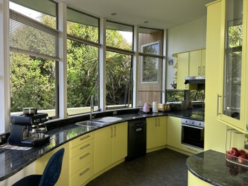 Beachside living - space for teenagers and toys