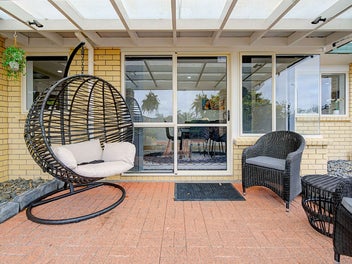 AUCTION TOMORROW!! MUST SELL