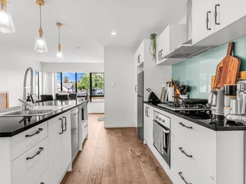 Four Bedroom with Seamless Indoor–Outdoor Flow