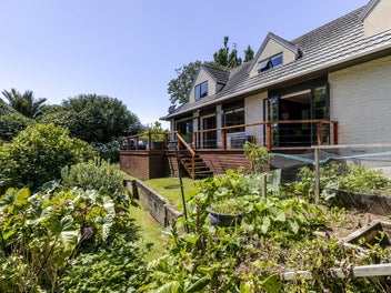 Private park-side living in Welbourn.