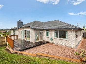 Vacant & Ready For A Quick Sale