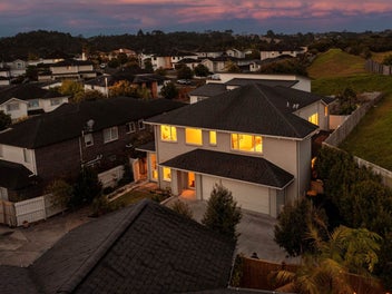 The Grandeur of Huntington Park