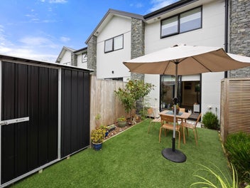 Modern Coastal Living Awaits!