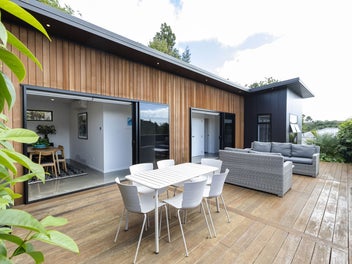 Modern Comfort & Easy Living in Welbourn