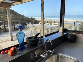 Dream location, substantial property Glinks Gully