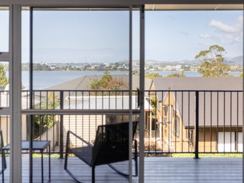 Quintessential Kiwi Classic for Big Families