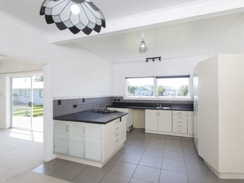 Extraordinary semi-rural living