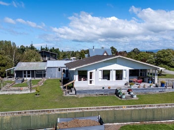 1.38ha with 5 Dwellings