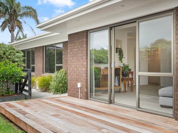 Sunny, Spacious & Must Sell