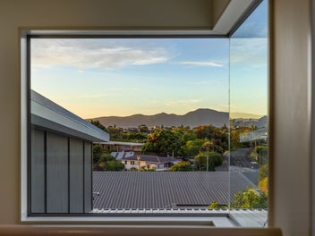 VIEWS, SPACE, AND RAUMATI ESTATE COOL