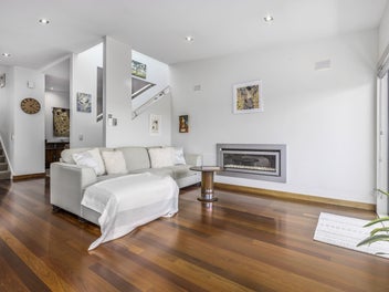 VIEWS, SPACE, AND RAUMATI ESTATE COOL