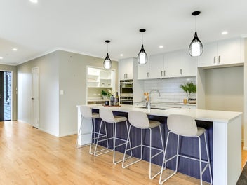 Modern Living with All-Season Outdoor Entertaining