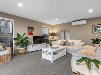 Easy Living in the Heart of Silverstream
