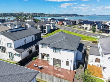 Space, Style & Sea Breezes