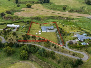 Paradise in Puketapu