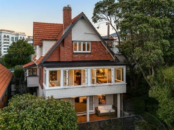 CHIC CHARACTER - KELBURN CLASSIC