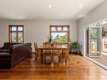 CHARACTER, COMFORT & CONVENIENCE