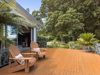 Historic Homestead with Lifestyle and Income