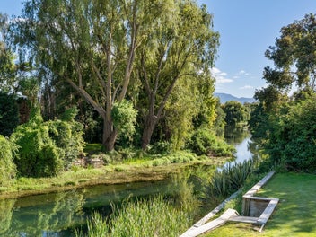 On The Fringe With Benefits