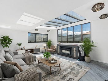 LOCK-UP, LEAVE & LOVE THE LOCATION