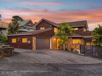 Ultimate Poolside Sanctuary In Triple School Zone!