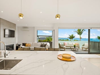 Harbour Views - Refined Coastal Living