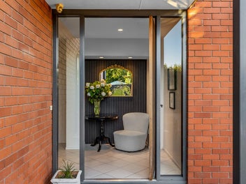 Big Space, Big On Style!