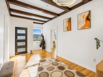 EVERYTHING YOU WANT IN M?ORI HILL