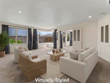 WALK TO STOKE SHOPPING CENTRE, SCHOOLING AND MORE!