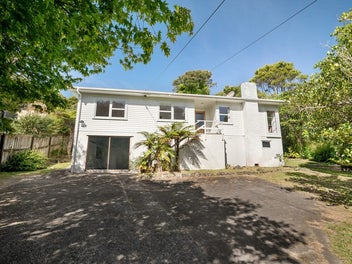 Titirangi | Professionals