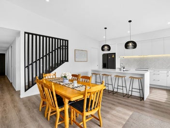 Motivated Owners Say Sell